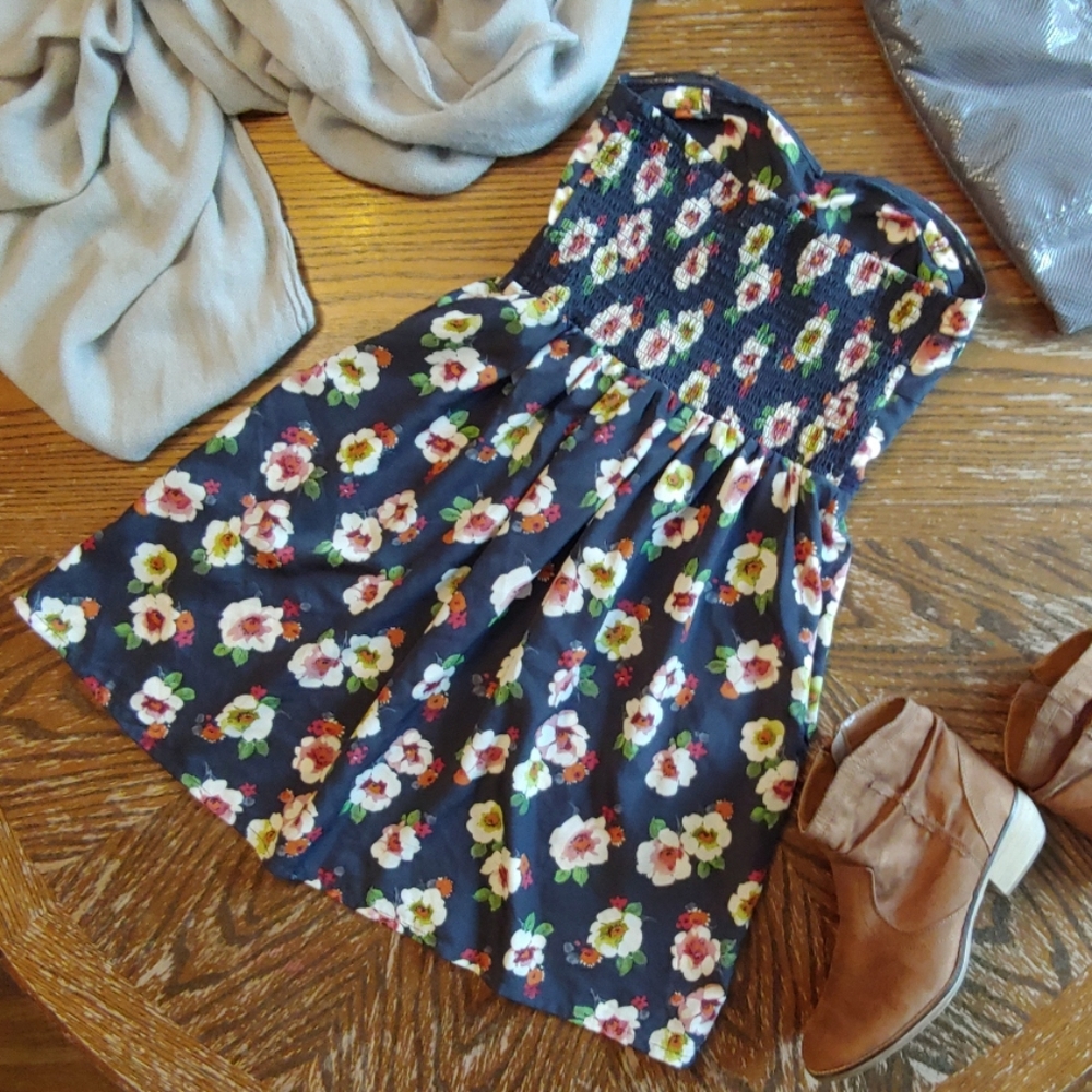 American Eagle Strapless Floral Flowy Corset Dress - Picture 6 of 8